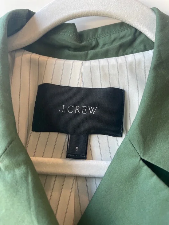 J. Crew Cropped Double-Breasted Trench Coat. Lined w/front pockets. Great color - Picture 2 of 11